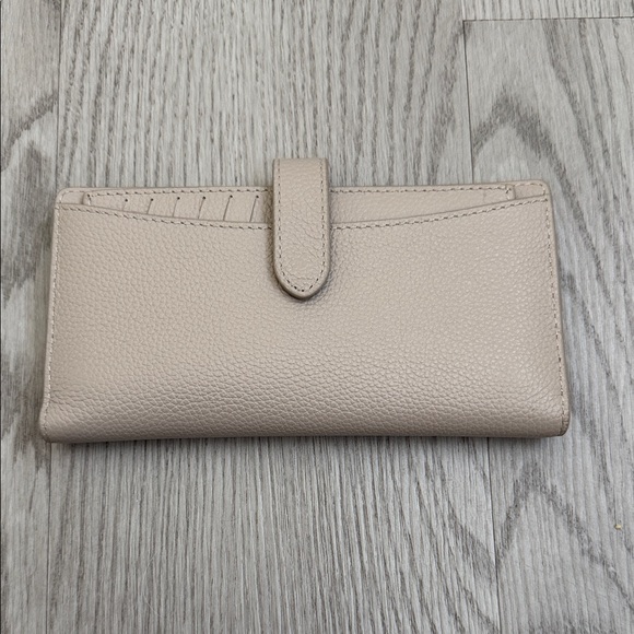 Quince Handbags - Quince - Italian Pebbled Leather Bifold 2-in-1 Wallet 💳✨